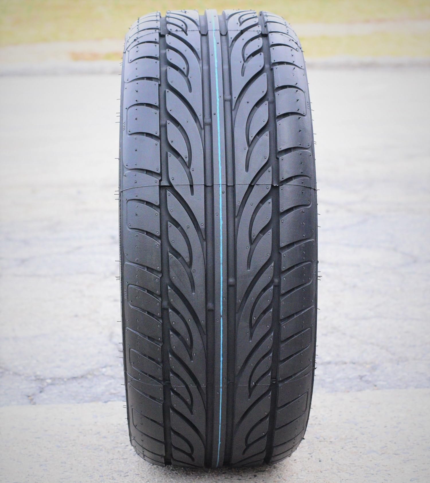 Forceum Hena all-season tire 215/45ZR17 - close-up sidewall and tread pattern