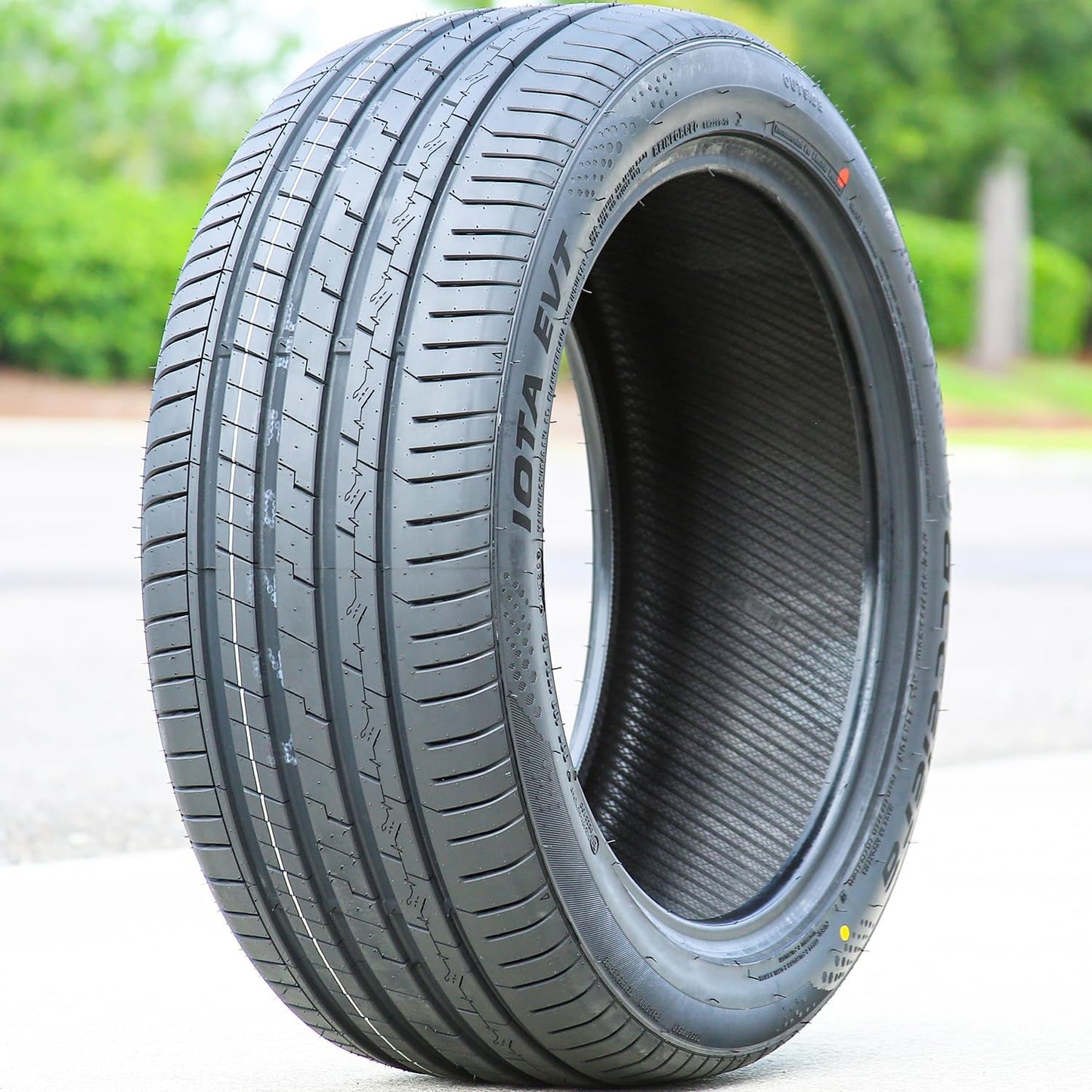 Reliant All-Season Performance Tires (215/50R18 - Set of 4)