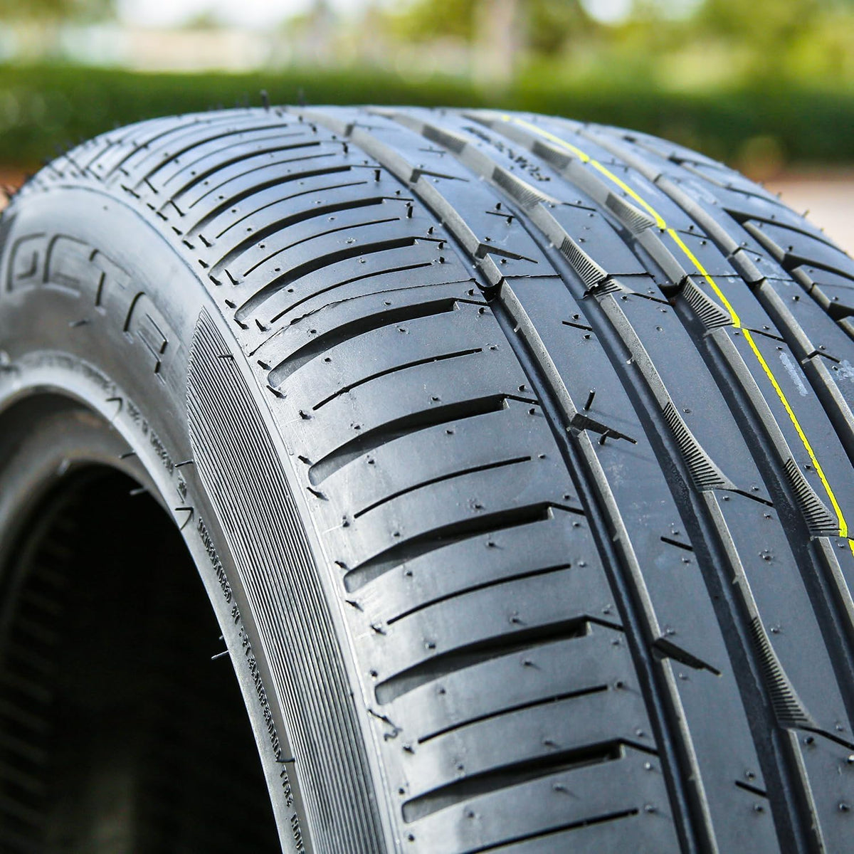 Reliant - Set of 4 205/60R16 96V XL All Season Performance Tires